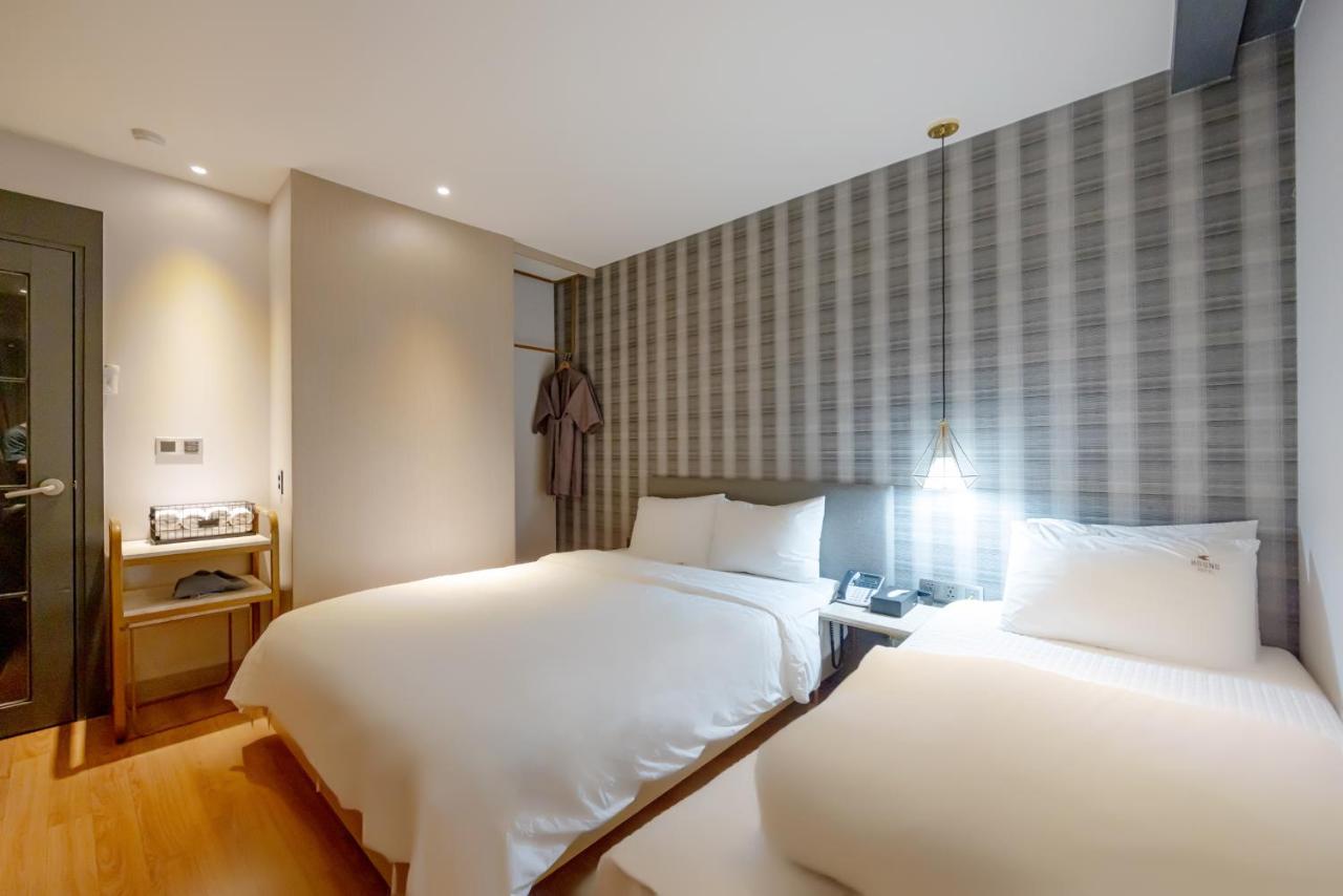 Hound Hotel Seomyeon-Beomcheon Пусан Экстерьер фото