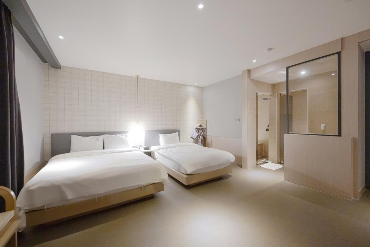 Hound Hotel Seomyeon-Beomcheon Пусан Экстерьер фото